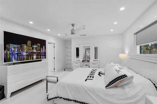 4140 N 36th Ave, Hollywood, FL 33021 - bedroom featuring recessed lighting and visible vents