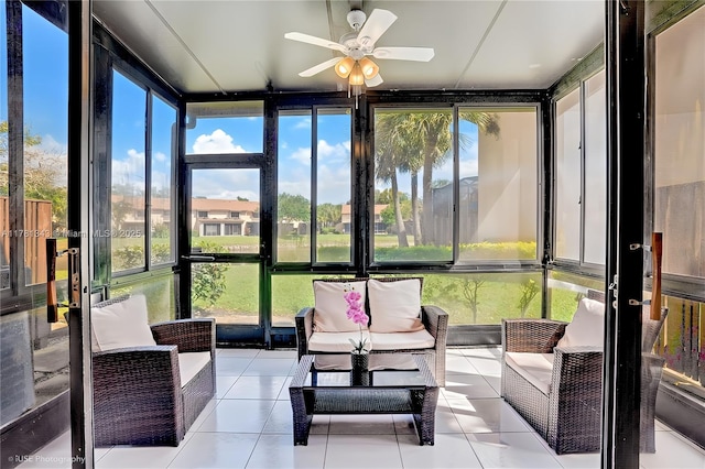 3950 Cocoplum Cir Unit F, Coconut Creek, FL 33063 - sunroom / solarium featuring a ceiling fan
