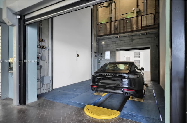 788 NE 23rd St Unit 1001, Miami, FL 33137 - view of garage