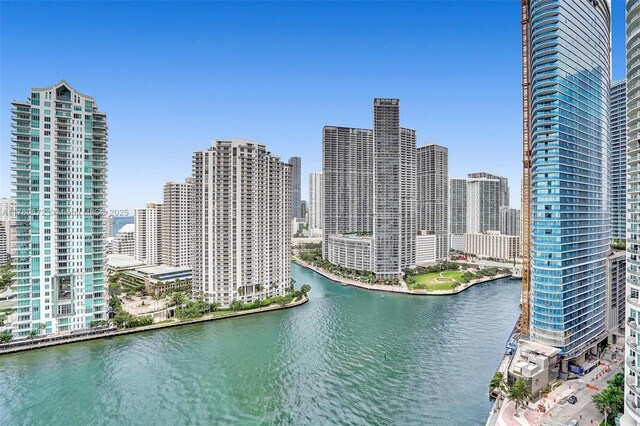 325 S Biscayne Blvd Unit 2519, Miami, FL 33131 - exterior space with a view of city and a water view