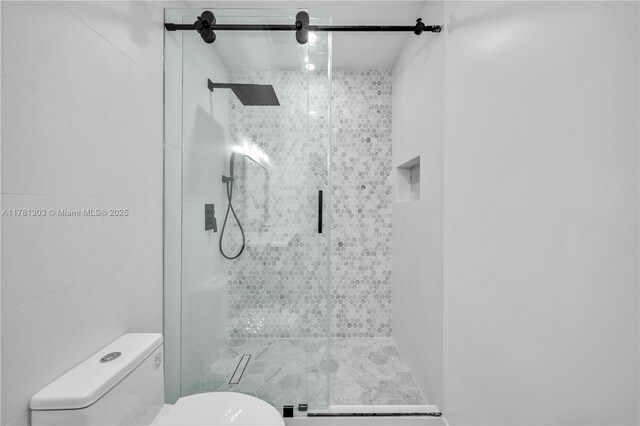 5020 SW 92nd Ave, Miami, FL 33165 - full bathroom with a shower stall and toilet