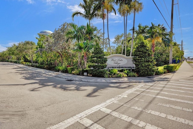 1094 Redwood St ., Unit Hollywood, FL 33019 - exterior space featuring curbs and sidewalks