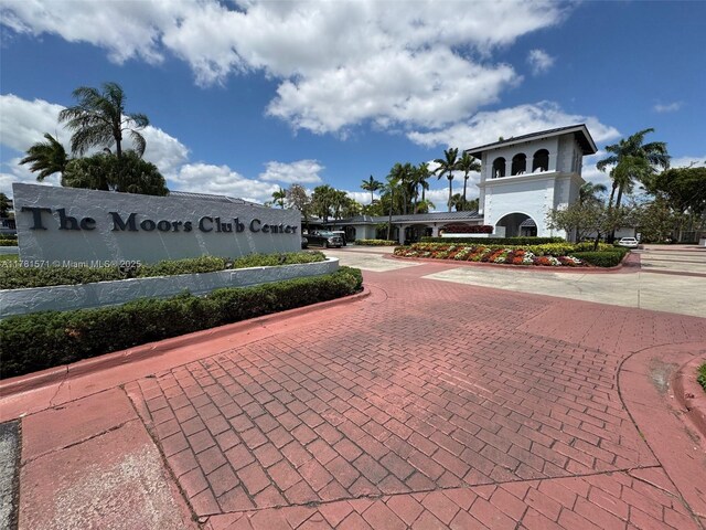17012 NW 66th Ct, Hialeah, FL 33015 - exterior space with curved driveway