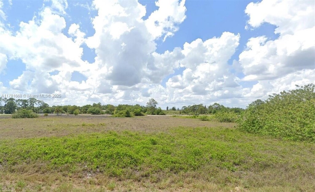 1519 Robert Ave, Lehigh Acres, FL 33972