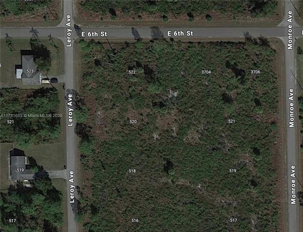 520 Leroy Ave, Lehigh Acres, FL 33972