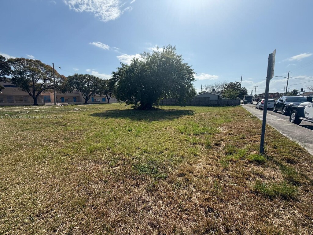 408 SW 6th St, Homestead, FL 33030 - photo 3