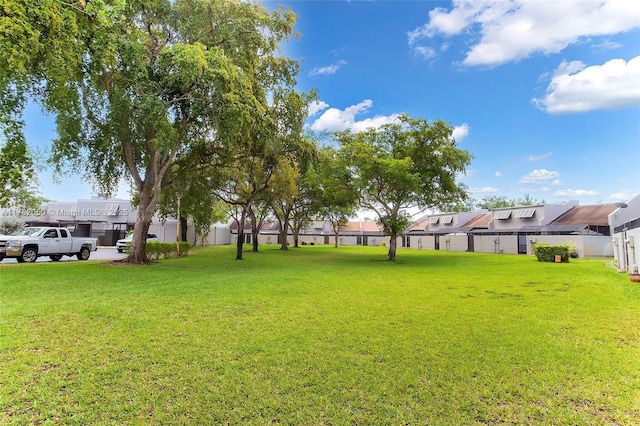 view of yard featuring a residential view