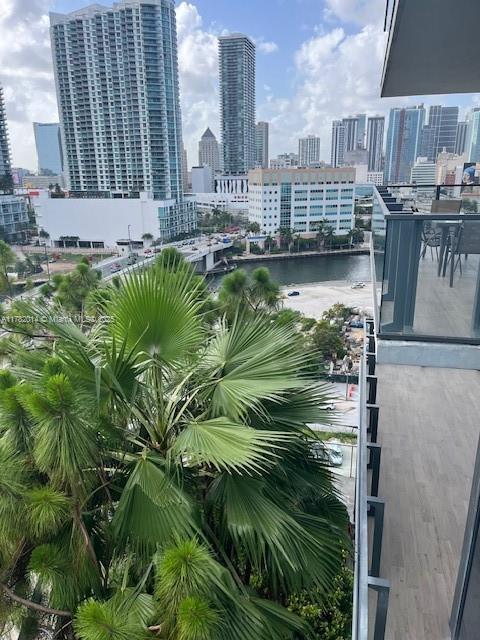 68 SE 6th St Unit 810, Miami, FL 33131 - water view with city skyline