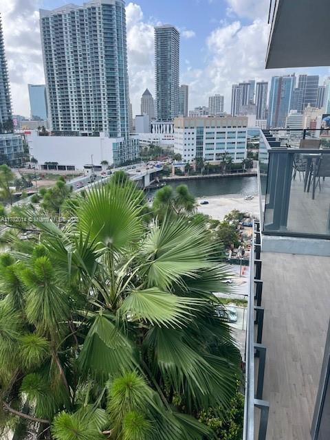 68 SE 6th St Unit 810, Miami, FL 33131 - water view with city skyline
