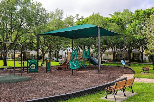 266 Iris Dr, Jupiter, FL 33458 - communal playground featuring a yard