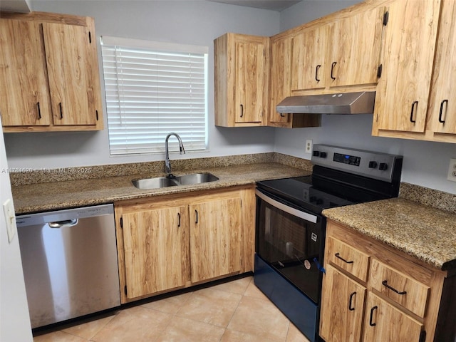6061 Shakerwood Cir Unit 208, Tamarac, FL 33319 - kitchen featuring light tile patterned floors, under cabinet range hood, appliances with stainless steel finishes, a sink, and light brown cabinetry