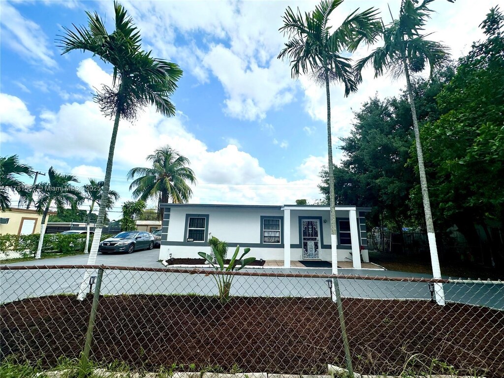 2030 NW 167th St, Miami Gardens, FL 33054 - photo 2