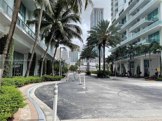 350 S Miami Ave Unit 2712, Miami, FL 33130 - view of road featuring sidewalks, street lights, and curbs