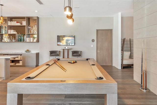recreation room with visible vents, wood finished floors, and pool table