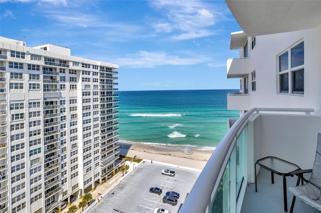 3001 S Ocean Dr Unit 1507, Hollywood, FL 33019 - view of water feature with a view of the beach