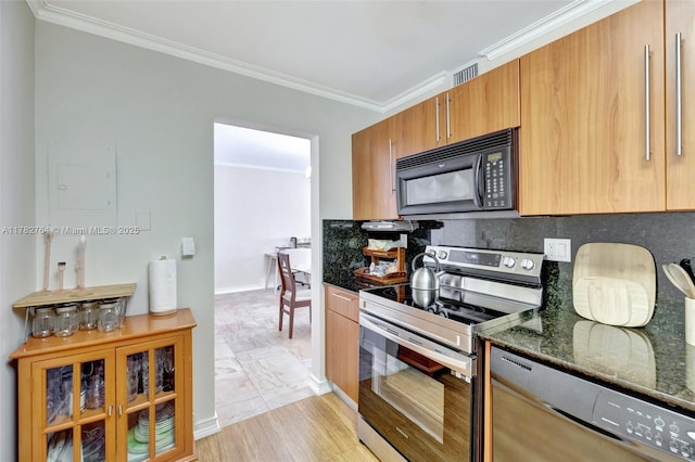 3001 S Ocean Dr Unit 1507, Hollywood, FL 33019 - kitchen featuring decorative backsplash, stainless steel range with electric cooktop, crown molding, black microwave, and dishwasher