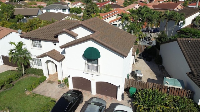 bird's eye view with a residential view