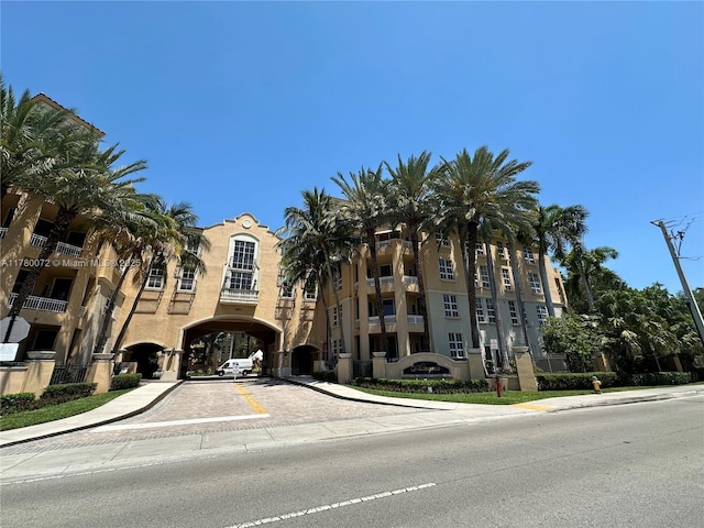 3001 NE 185th St Unit 336, Aventura, FL 33180 - view of building exterior