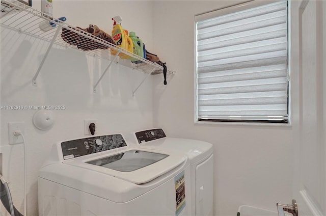 20900 NE 2nd Ct, Miami, FL 33179 - washroom with independent washer and dryer and laundry area