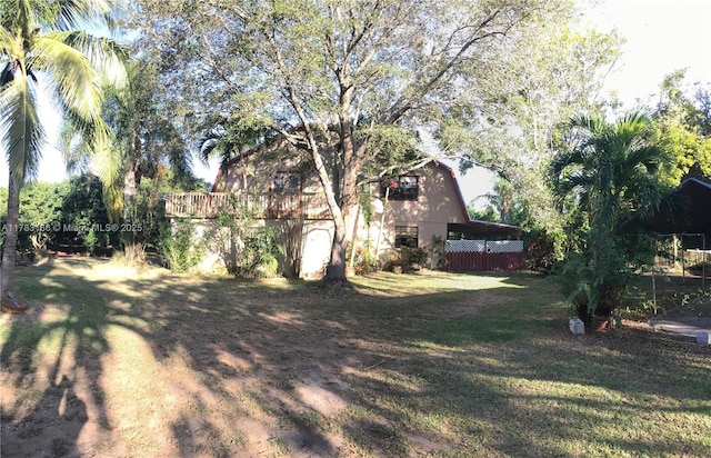 view of yard with fence