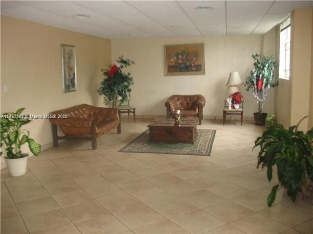 16465 NE 22nd Ave Unit 205, North Miami Beach, FL 33160 - interior space