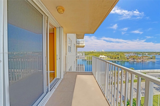 1401 S Ocean Dr Unit 902, Hollywood, FL 33019 - balcony featuring a water view