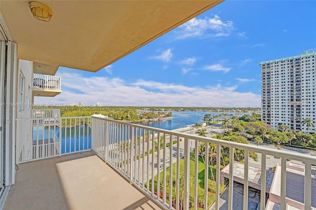 1401 S Ocean Dr Unit 902, Hollywood, FL 33019 - balcony featuring a water view
