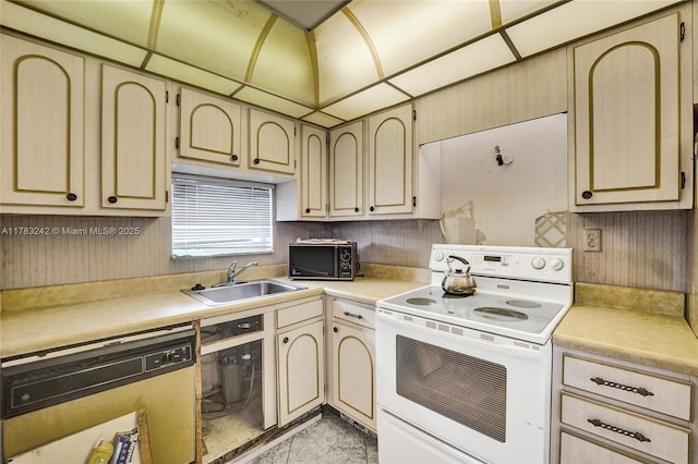 811 S Hollybrook Dr Unit 207, Pembroke Pines, FL 33025 - photo 14