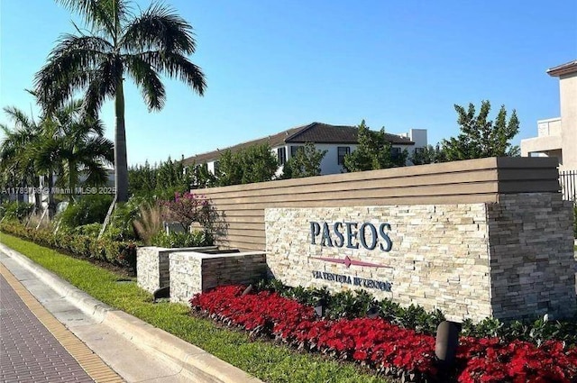 340 NE 208th Ter, Miami, FL 33179 - view of community sign
