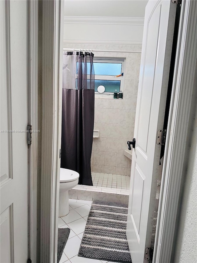 4371 SW 14th St, Miami, FL 33134 - full bath featuring a shower stall, tile patterned flooring, crown molding, and toilet