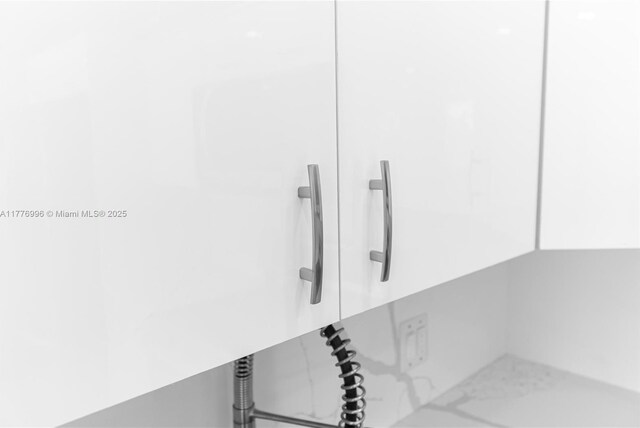 2851 NE 183rd St Unit 1504E, Aventura, FL 33160 - detailed view of white cabinets