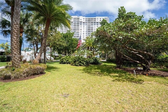 2851 NE 183rd St Unit 1504E, Aventura, FL 33160 - view of grassy yard