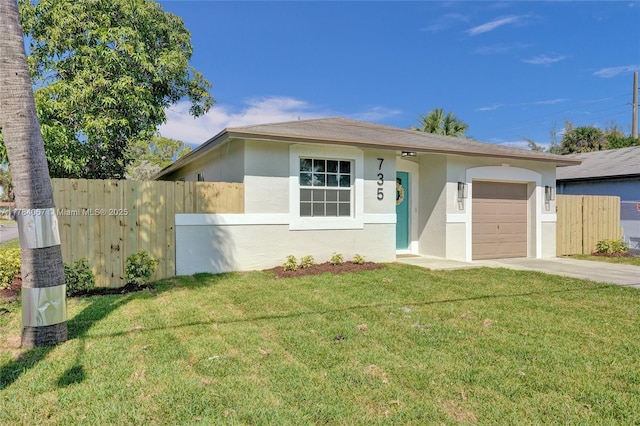view of front facade featuring concrete driveway, stucco siding, a front lawn, a garage, and fence