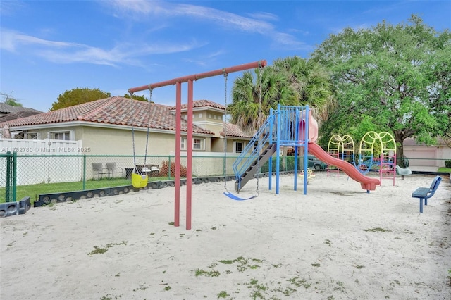 7324 NW 1st Pl, Plantation, FL 33317 - community play area featuring fence