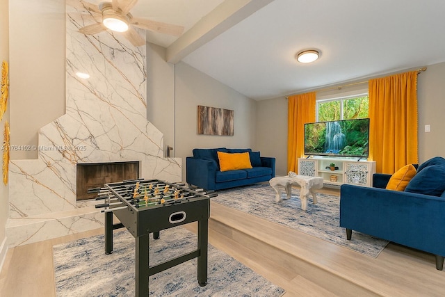 3313 SE 3rd St, Pompano Beach, FL 33062 - recreation room with wood finished floors and ceiling fan