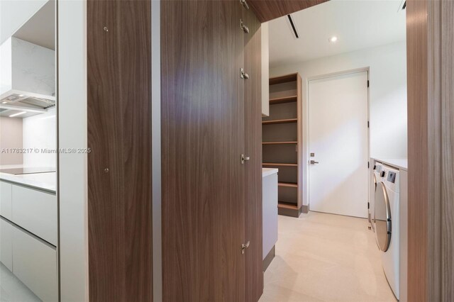 510 NE 52nd St, Miami, FL 33137 - laundry area featuring washing machine and clothes dryer and recessed lighting
