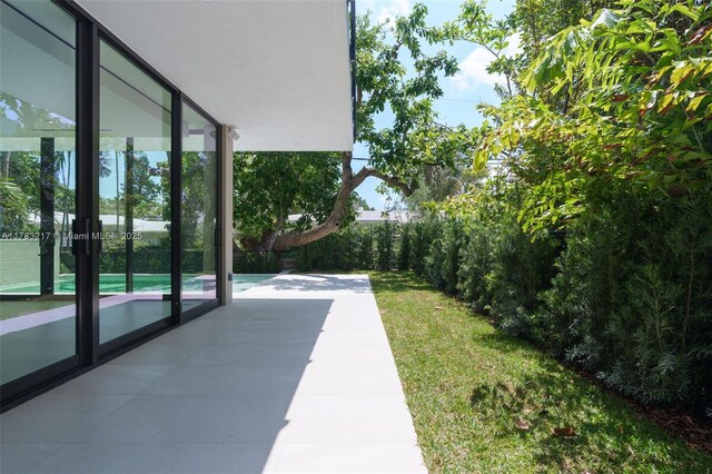 510 NE 52nd St, Miami, FL 33137 - view of yard with a patio area