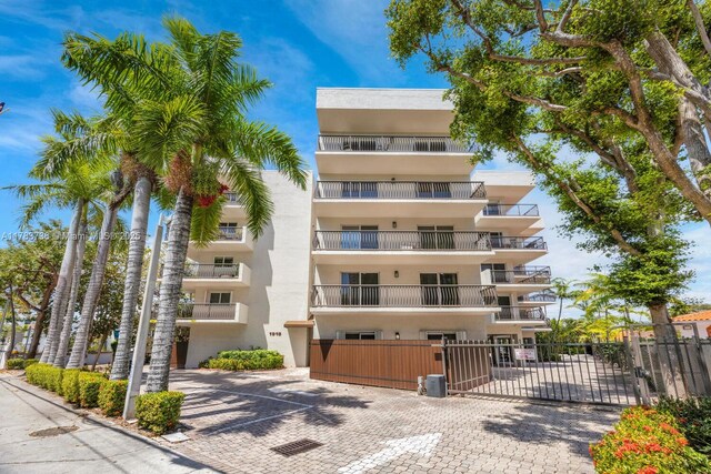 1918 Brickell Ave Unit 204, Miami, FL 33129 - view of apartment building / complex