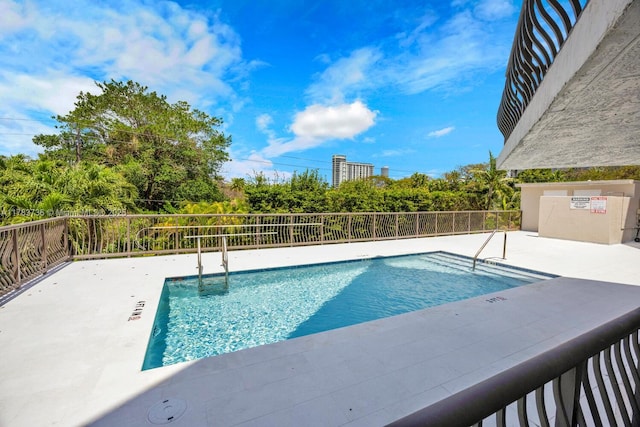 1918 Brickell Ave Unit 204, Miami, FL 33129 - view of community pool
