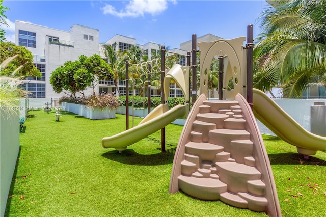 3470 E Coast Ave Unit H2706, Miami, FL 33137 - view of community playground
