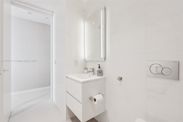 2000 S Ocean Dr Unit 28A, Hallandale Beach, FL 33009 - bathroom with vanity