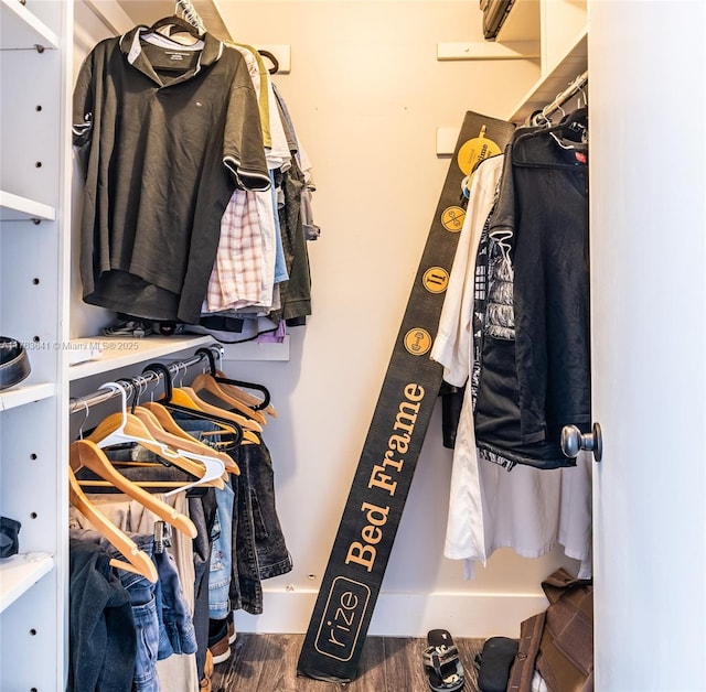 1000 NE 204th Ln, Miami, FL 33179 - view of walk in closet