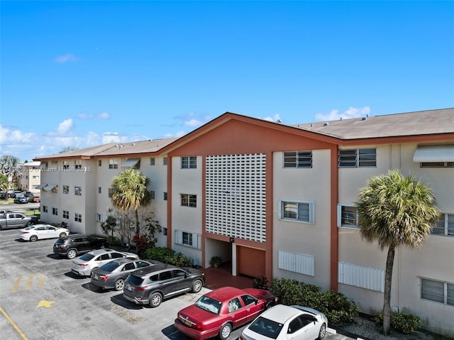 5300 Washington St Unit G323, Hollywood, FL 33021 - view of property featuring uncovered parking
