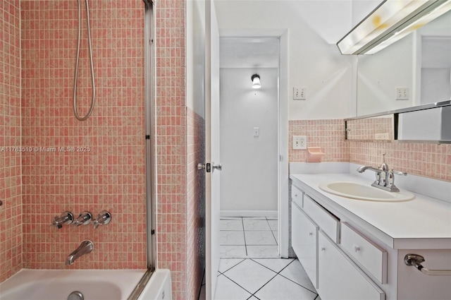 5300 Washington St Unit G323, Hollywood, FL 33021 - bathroom featuring tub / shower combination and vanity