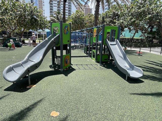 1913 S Ocean Dr Unit 110, Hallandale Beach, FL 33009 - communal playground featuring fence
