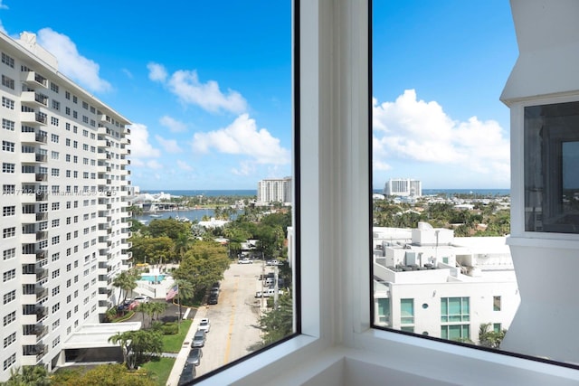 333 Sunset Dr Unit 804, Fort Lauderdale, FL 33301 - property view of water featuring a view of city