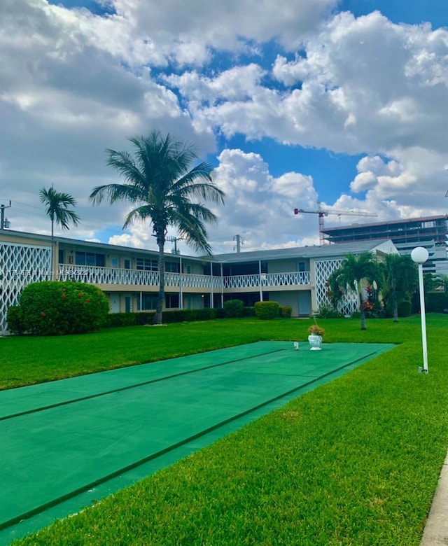 900 Atlantic Shores Blvd Unit 126, Hallandale Beach, FL 33009 - view of property's community featuring a yard