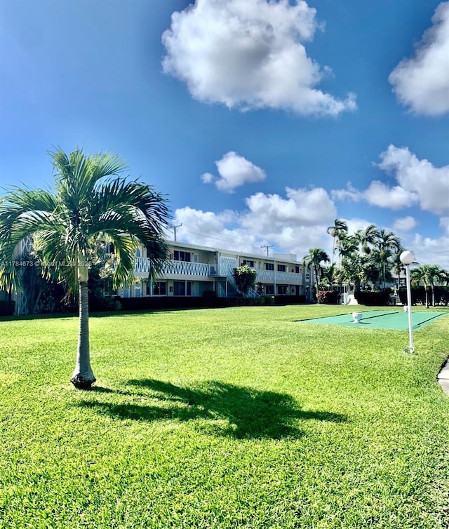 900 Atlantic Shores Blvd Unit 126, Hallandale Beach, FL 33009 - view of property's community featuring a lawn