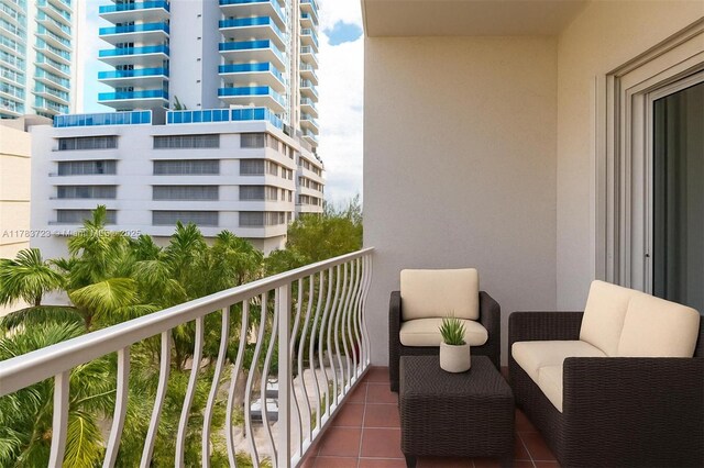 677 NE 24th St Unit 504, Miami, FL 33137 - view of balcony