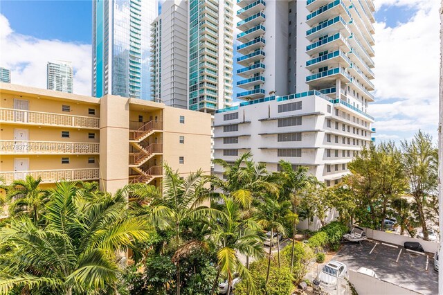 677 NE 24th St Unit 504, Miami, FL 33137 - view of apartment building / complex